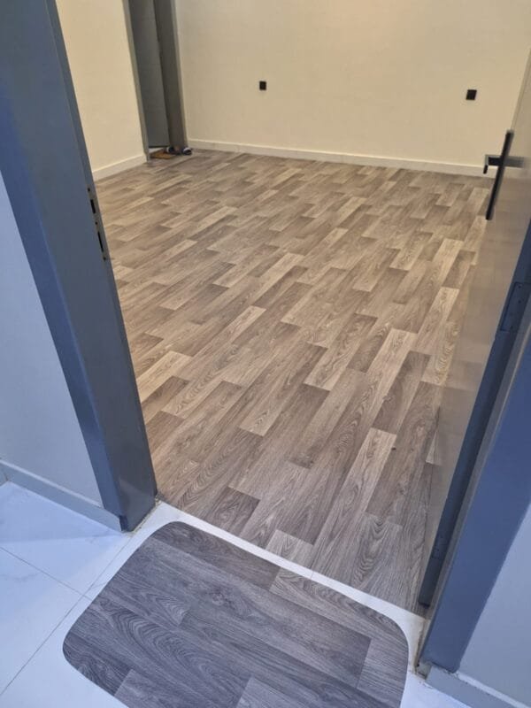 ارضيات فينيل الرياض